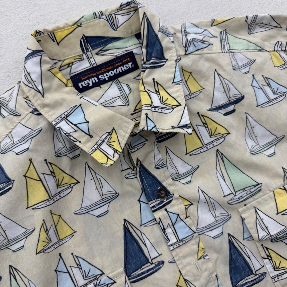 Reyn Spooner Sailboat Shirt Mens XL Cream Blue Yellow Short Sleeve Vacation